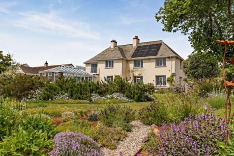 Clennon Summit, Paignton, Devon