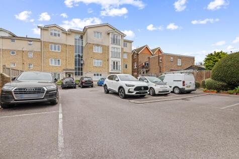 Victoria Drive, Victoria Place Victoria Drive, PO21