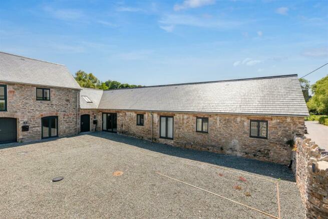 A70 - Barns @ Higher Court Barns, Littlehempston -