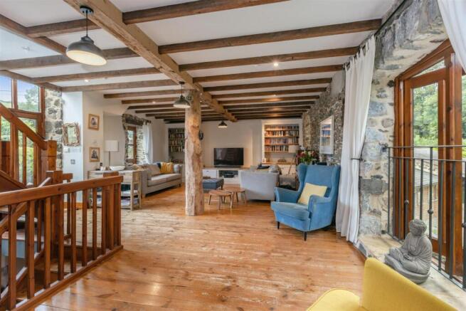 A 22 - 2 Manor Barn Bickington - 210813.jpg