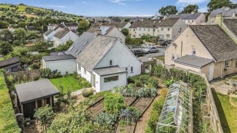 Westonfields, Totnes