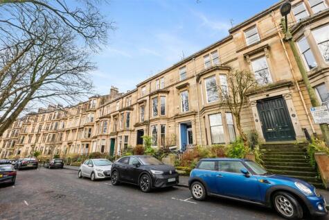 First Floor 9 Doune Gardens, North Kelvinside, G20 6DJ