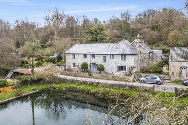 TheManorHouse.1.jpg
