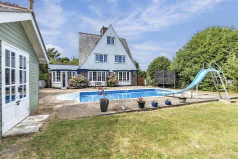 Fremington Road, Seaton