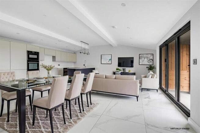 Kitching, dining, living room