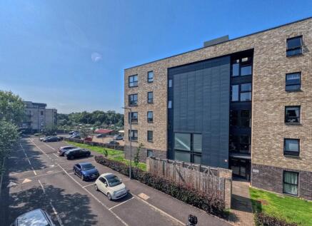 0/3, 14 Haggs Gate, Shawlands, G41 4BE