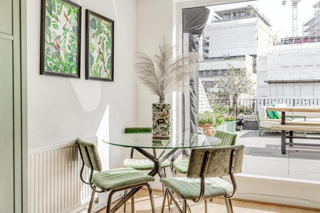 Kitchen/Lounge
