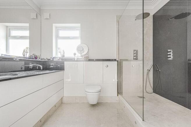 Ensuite