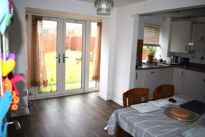 Kitchen Dining Room.JPG