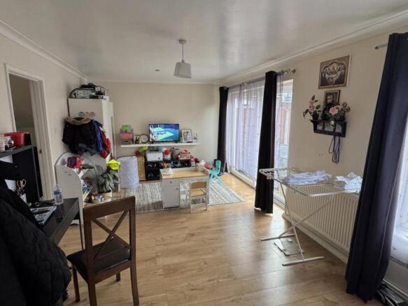 Lounge / Dining Room