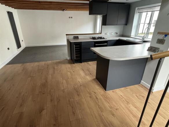 Dining kitchen area