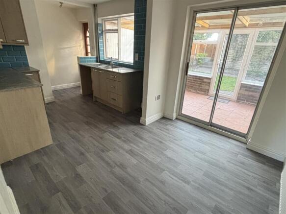 Dining kitchen