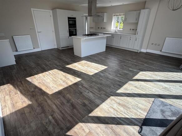 Open plan living/dining kitchen