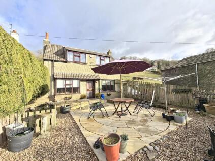 Hermit Hole, Halifax Road