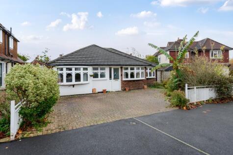 Knightwood Crescent, New Malden, Greater London, KT3