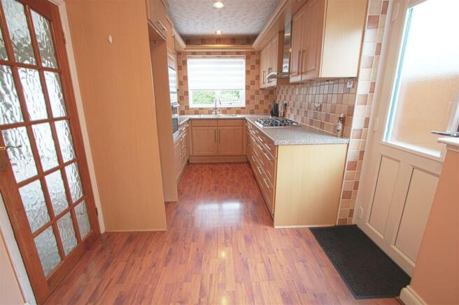 KITCHEN BREAKFAST ROOM