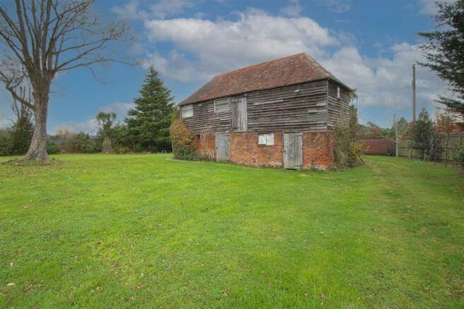 BARN.jpg