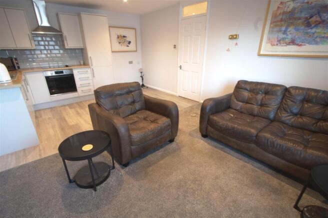 LOUNGE.jpg