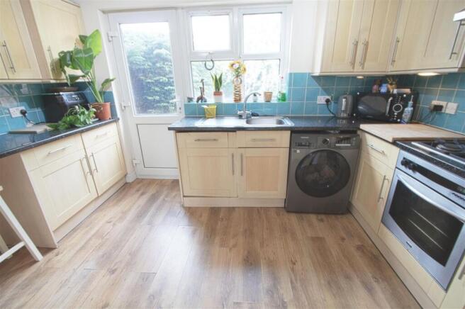 KITCHEN1.jpg