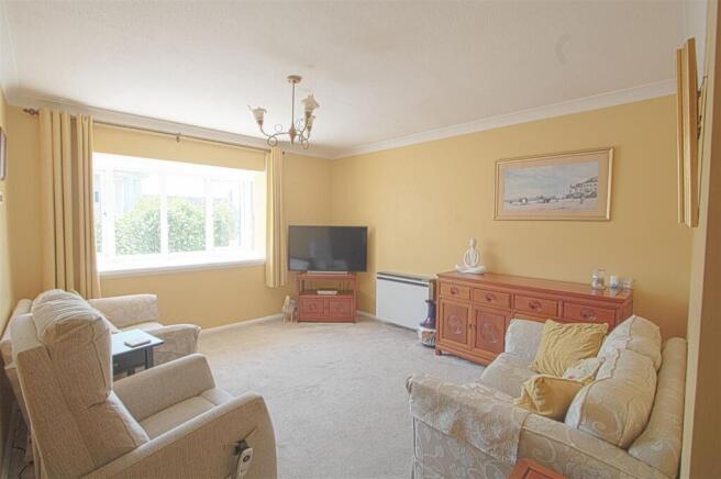 lounge w1.jpg