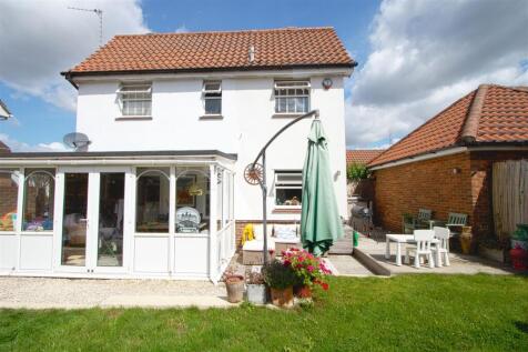 Bowfell Drive, Langdon Hills, Basildon