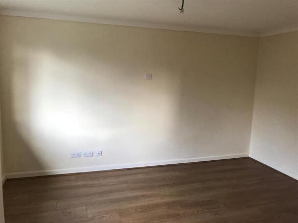 livingroom 1.jpg