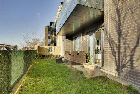 Westleigh Avenue, Putney, London