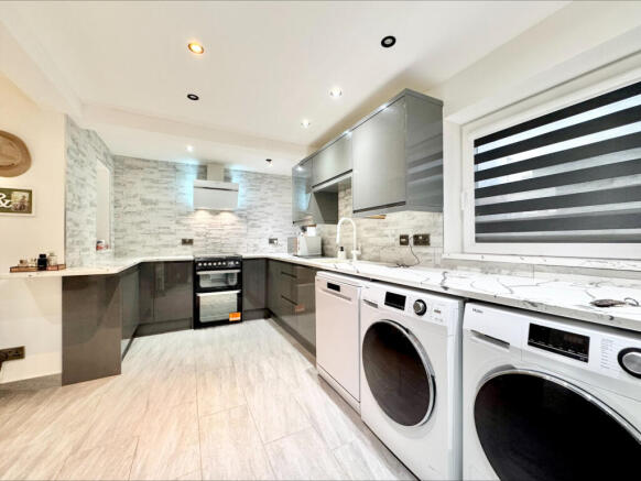 2 Bedroom Semi Detached for Sale