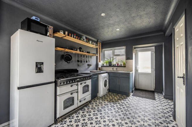 1354312-2-68dd0e0...