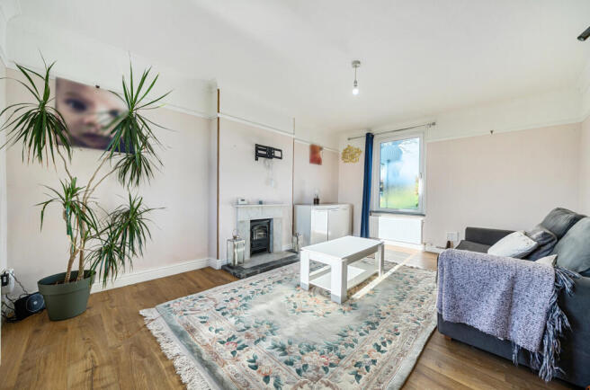 1372694-15-693031...