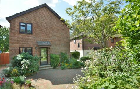 Lewens Close, Wimborne, Dorset, BH21 1JJ