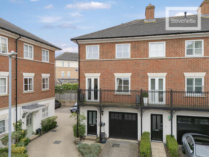 Mowbray Close, Epping