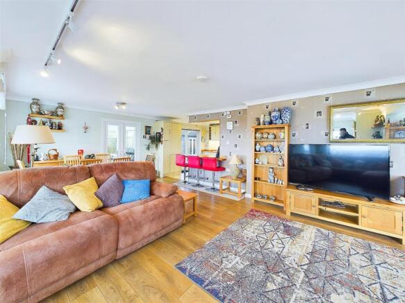 Lounge/Diner/Kitchen