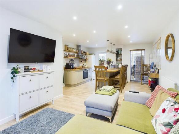 Lounge/kitchen