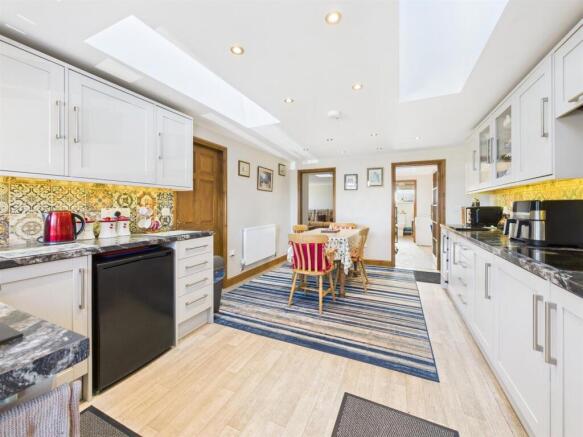 Kitchen Diner.jpg