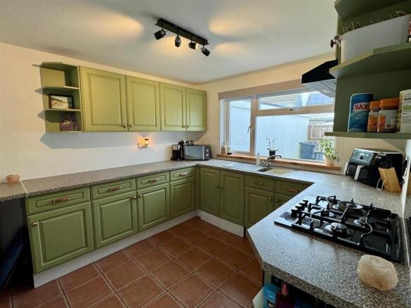 14 Bramble Close Kitchen