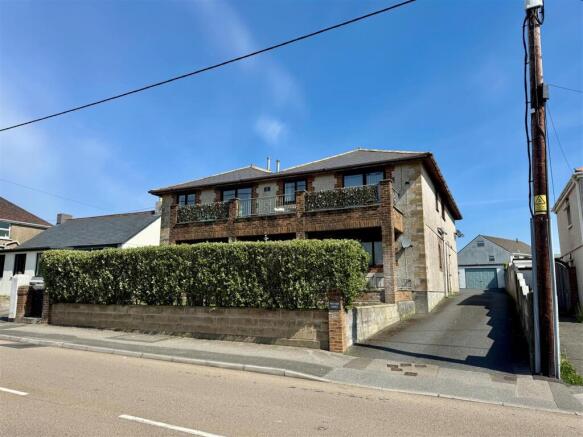 1 Wayside Court