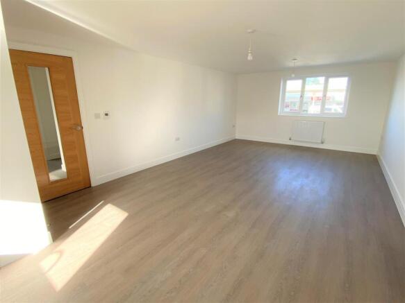 3 Harriet House Lounge