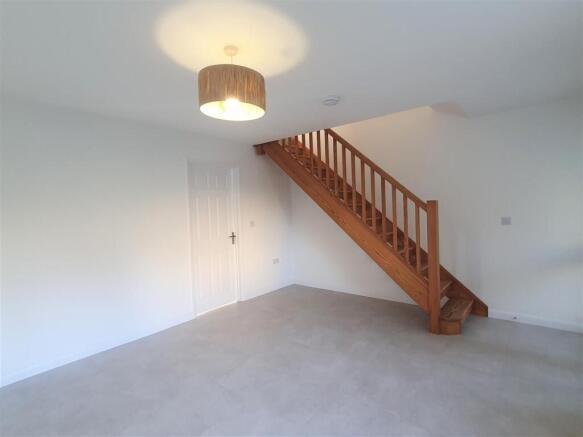 8 Luxon Drive Lounge