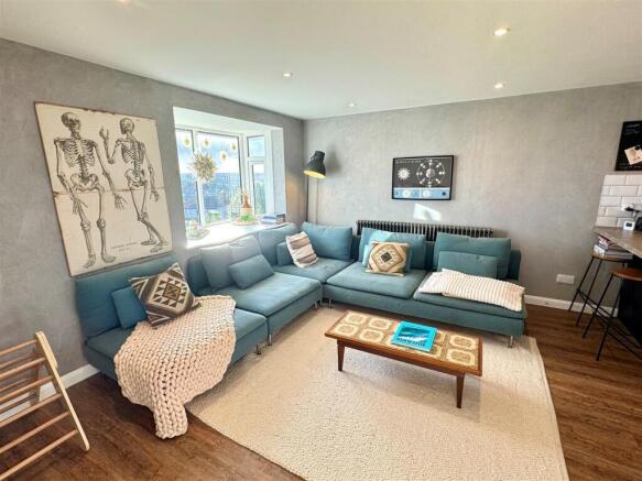 1 Penmerrin Court Lounge