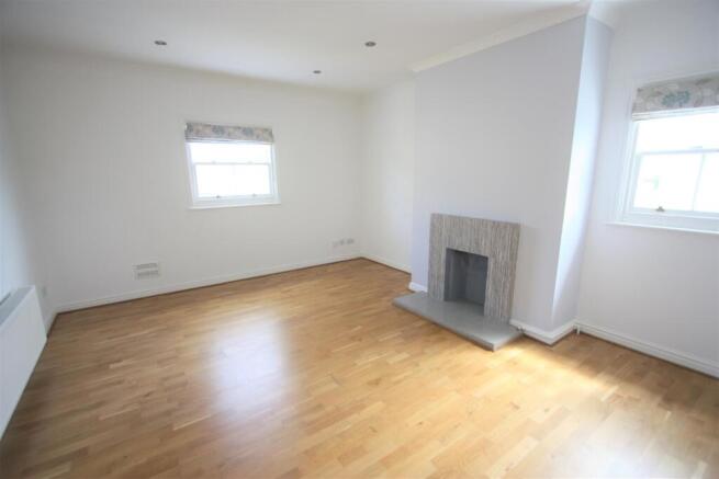 3 Bezant Place Lounge