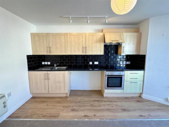 6c Trevose Avenue Kitchen