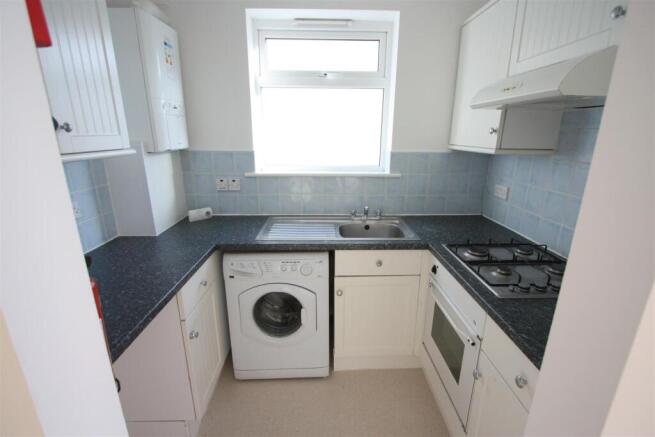 1 Dandre Apartments Kitchen