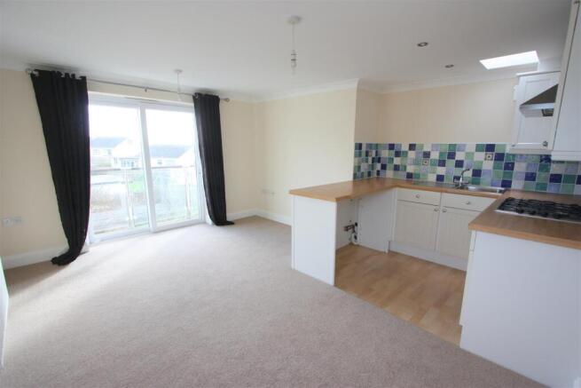 12 Island Point Lounge