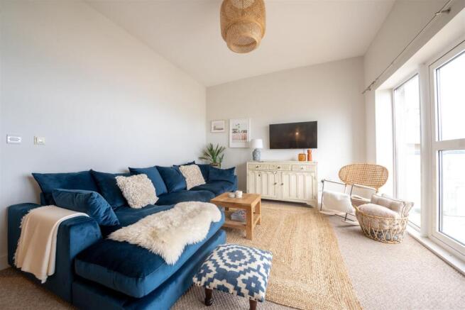 Apartment 51, Ocean 1 Lounge