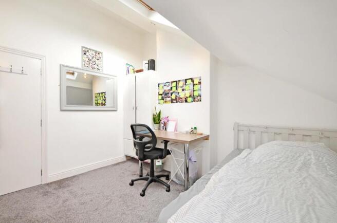 99 Harcourt, F3 - Bedoom 1, pic 2.jpg