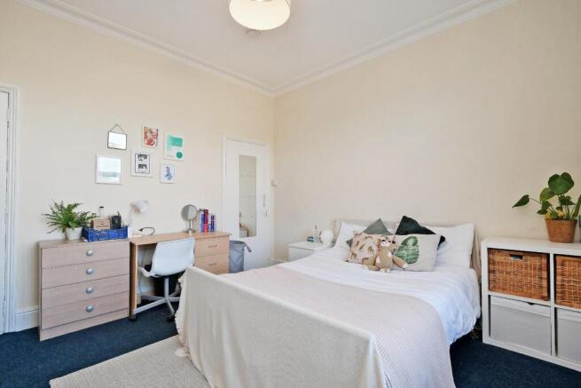 61 Crookes Rd - bedroom 2, pic 3.jpg