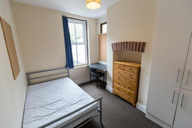 96-Milton-Street-room 2.jpg