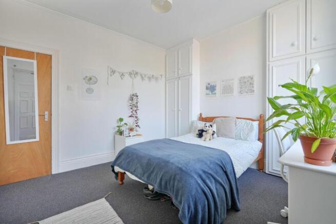 Bedroom 1, pic 3.jpeg