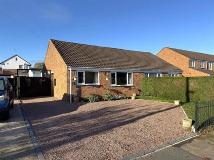 Compton Close, Corse